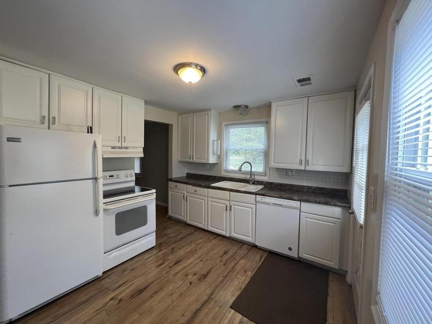 Kitchen, refrigerator and counter